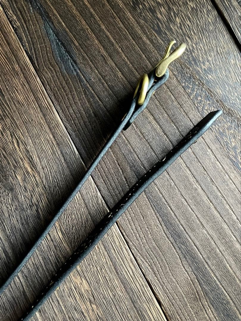 スタッズナローロングベルト　24mm 真鍮　シボ　フラワー　HTC CALEE