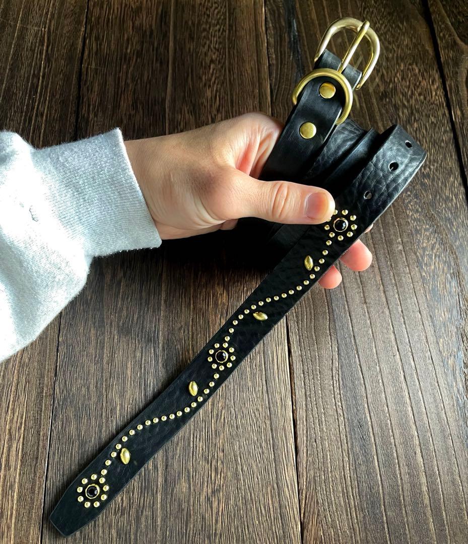 スタッズナローロングベルト　24mm 真鍮　シボ　フラワー　HTC CALEE