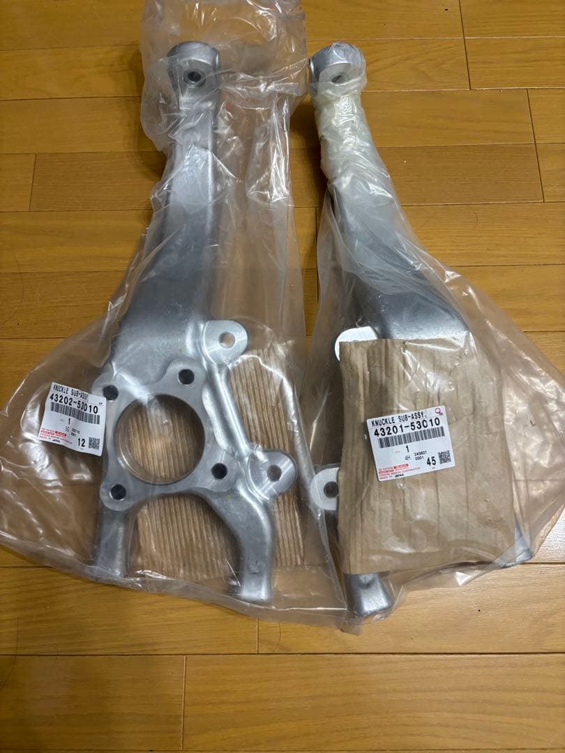 レクサスIS250 gse20純正ナックル