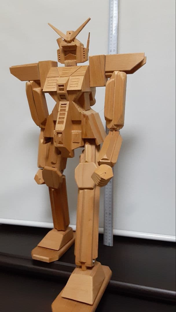 手作り木工・木製可動式ロボット(材料　ヒノキ材素地仕上げ)
