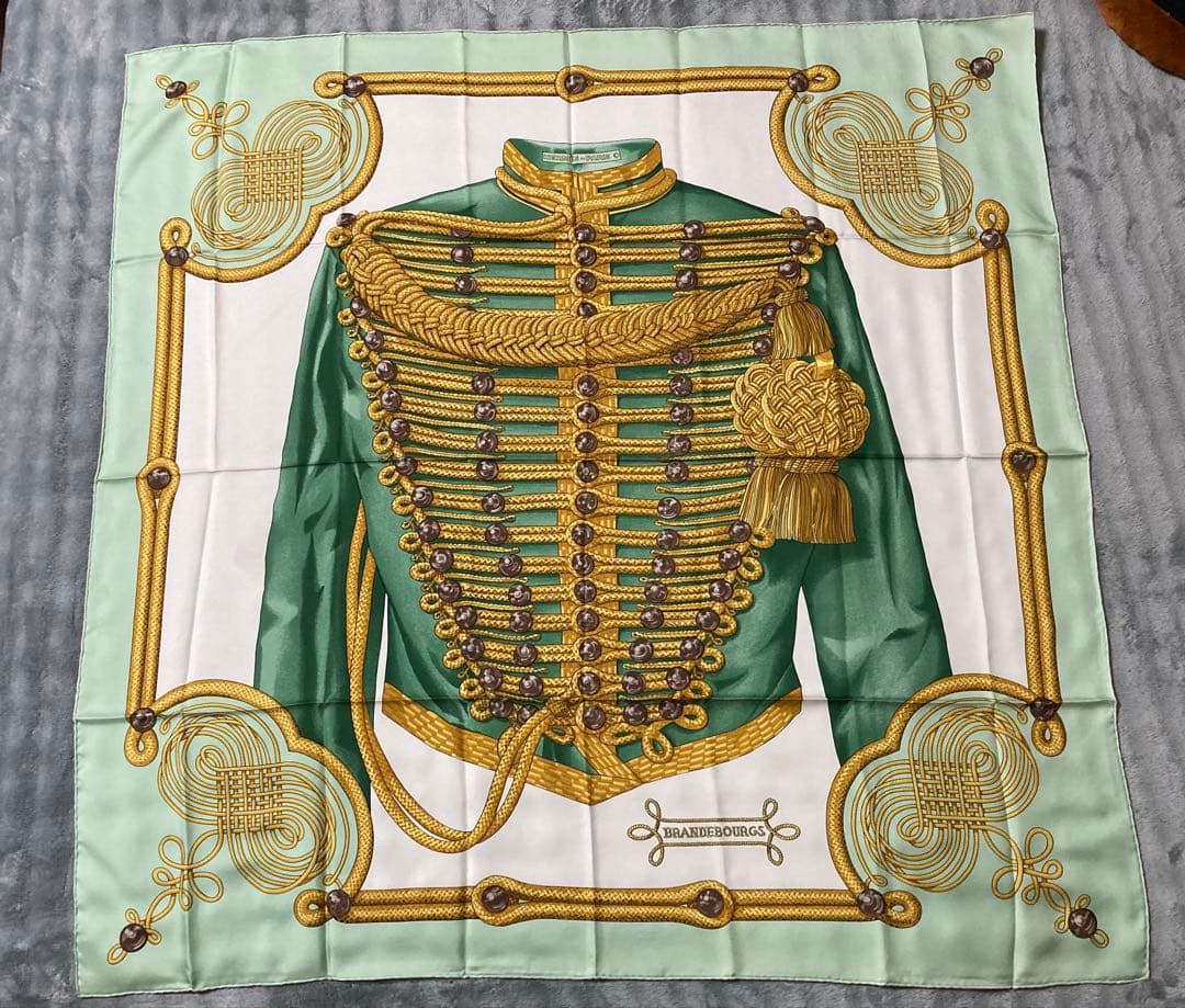 エルメス　大判　軍服風デザイン スカーフ 約88cm