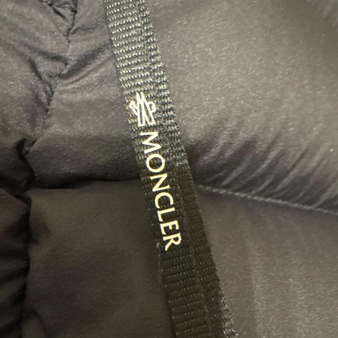 【美品】モンクレールBARRAUX ダウンベスト