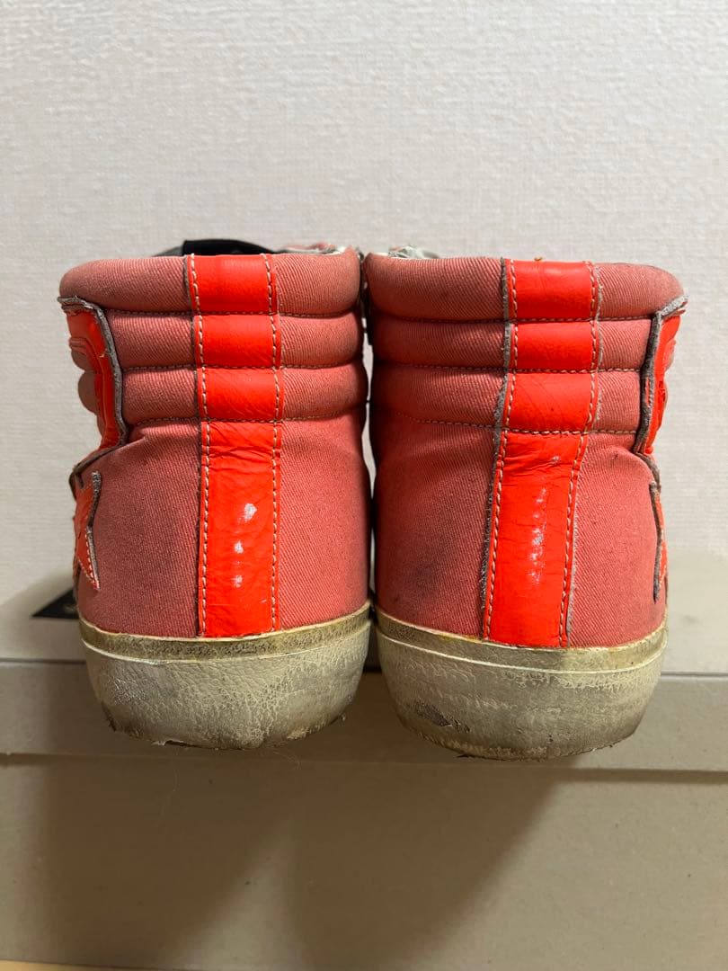 goldenスニーカー