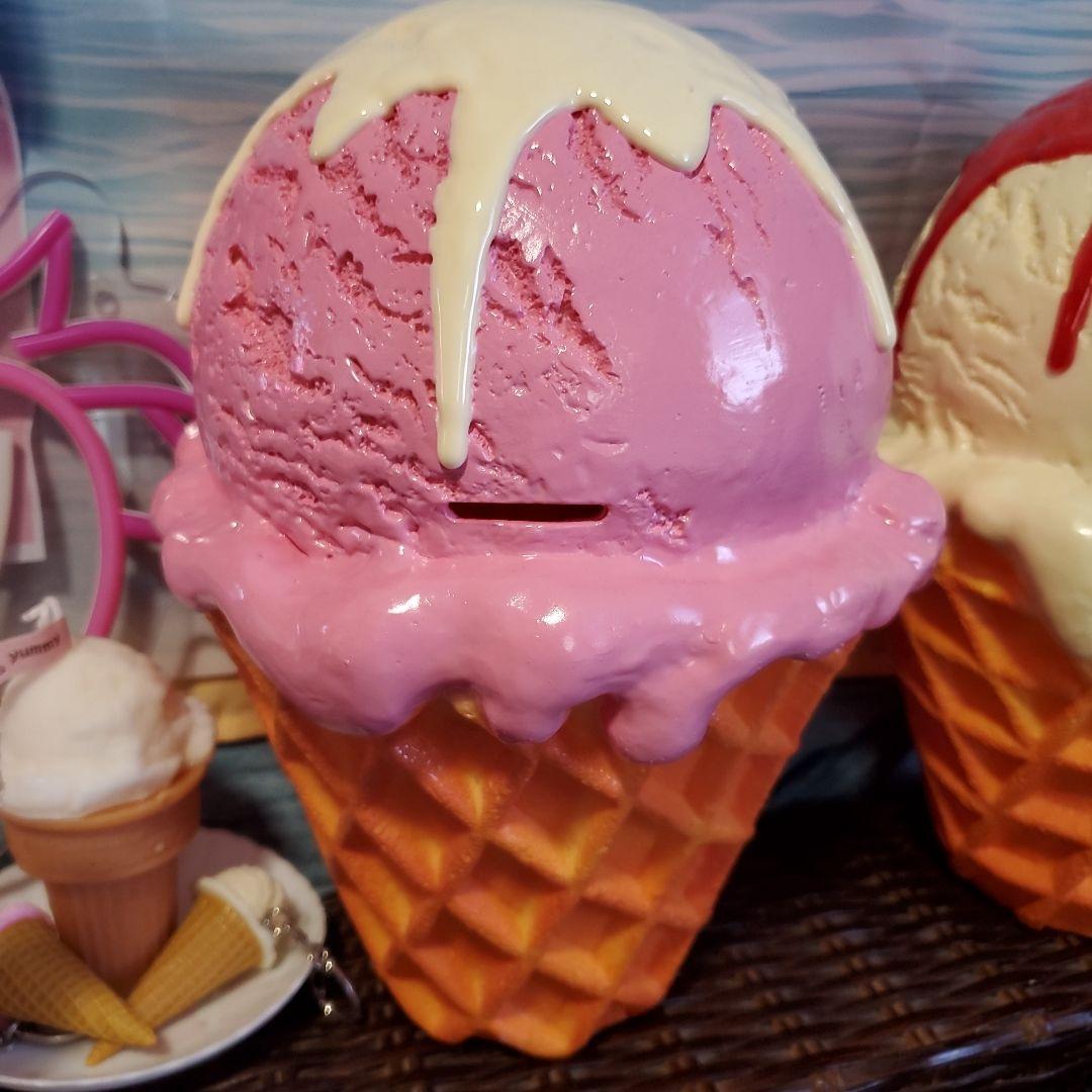 リアルアイスクリーム装飾品（ピンク・ホワイト・ブラウン）貯金箱３セット