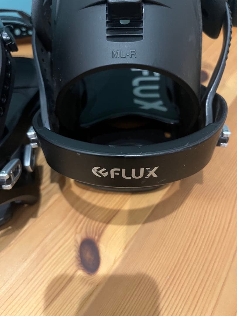 美品 FLUX XF Mサイズ フラックス　バインディング