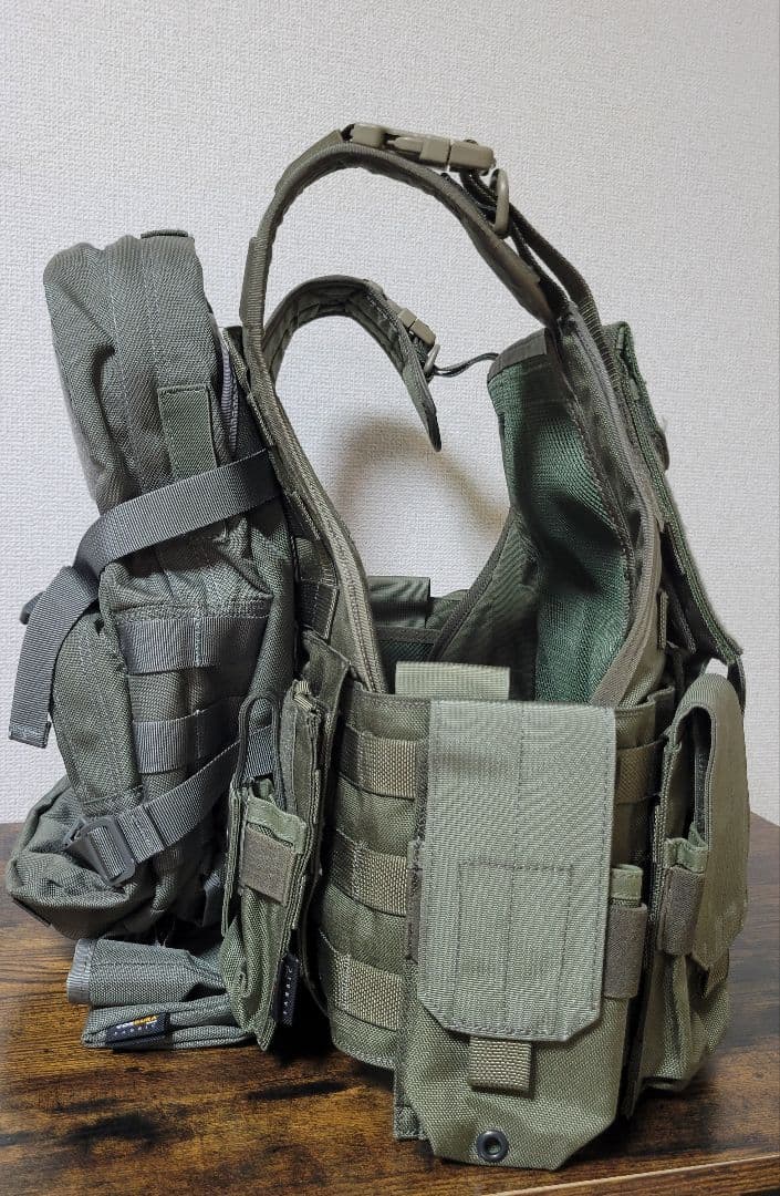 美品☆FLYYE MOLLE Style プレートキャリア ポーチセット 他5点