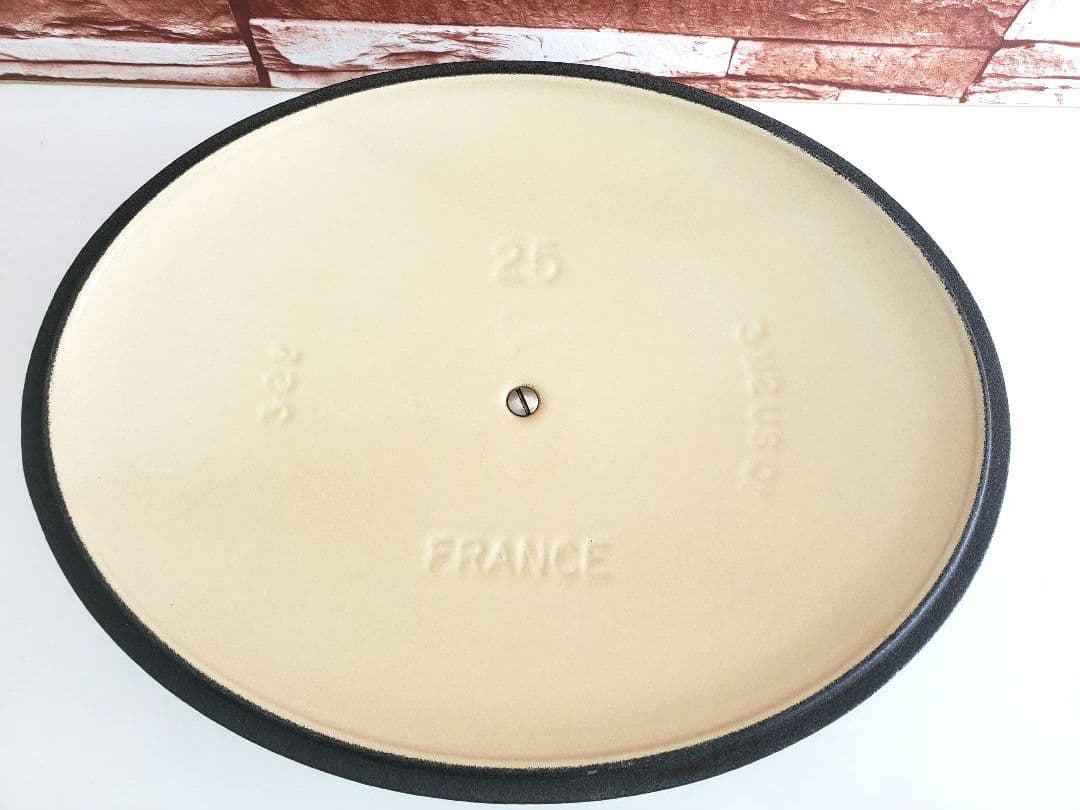 LE CREUSET　オーバル　25㎝　ル・クルーゼ