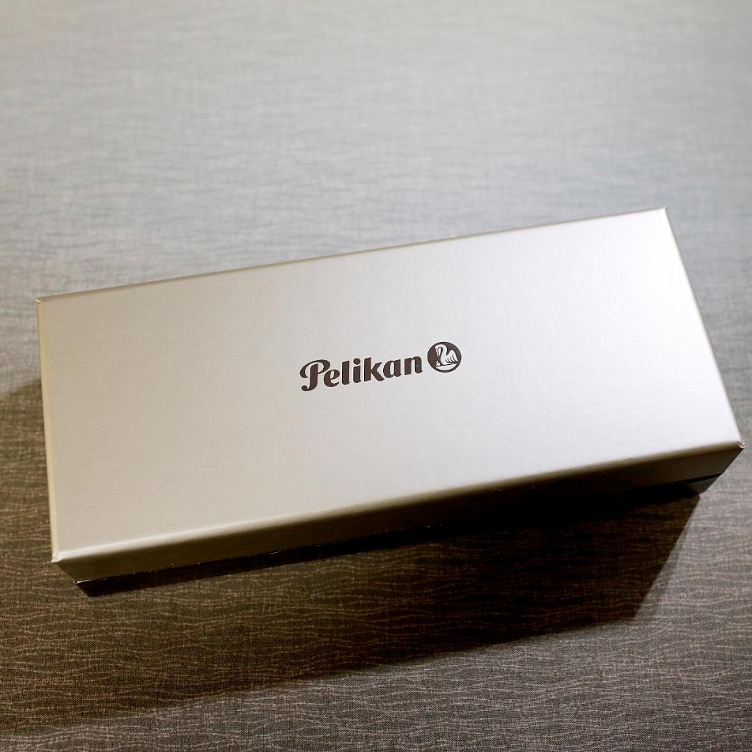 【極美品 送料込み】ペリカン ボールペン スーベレーン Ｒ８０５ 青縞