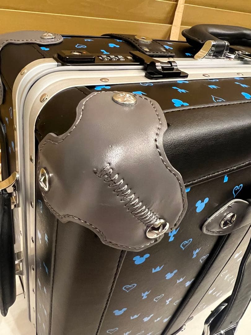 【激レア】キングダムハーツIII トランクケース　リク　ブラック　ミッキー