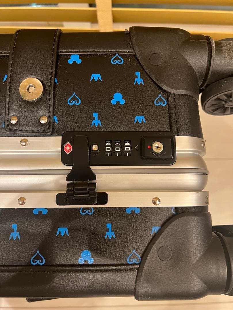 【激レア】キングダムハーツIII トランクケース　リク　ブラック　ミッキー