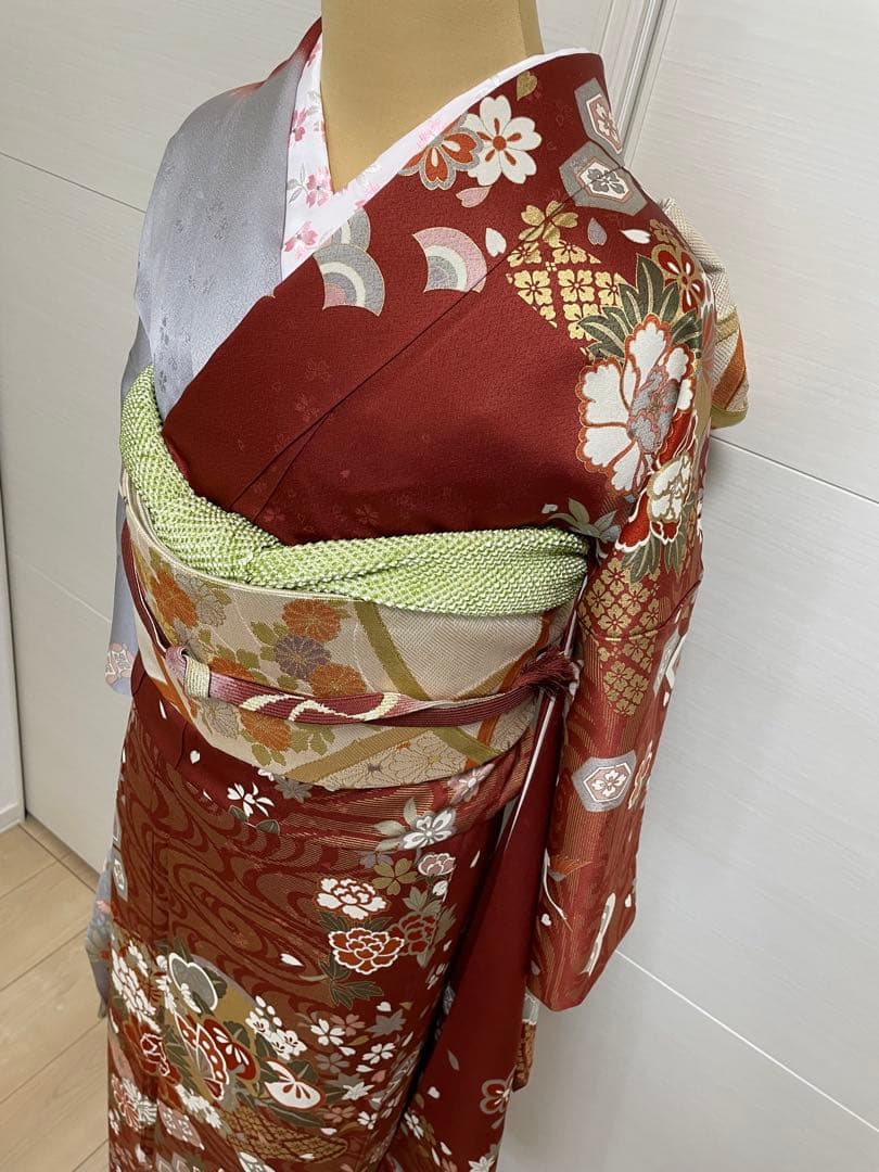 振袖 赤とグレー 古典柄　フルセット