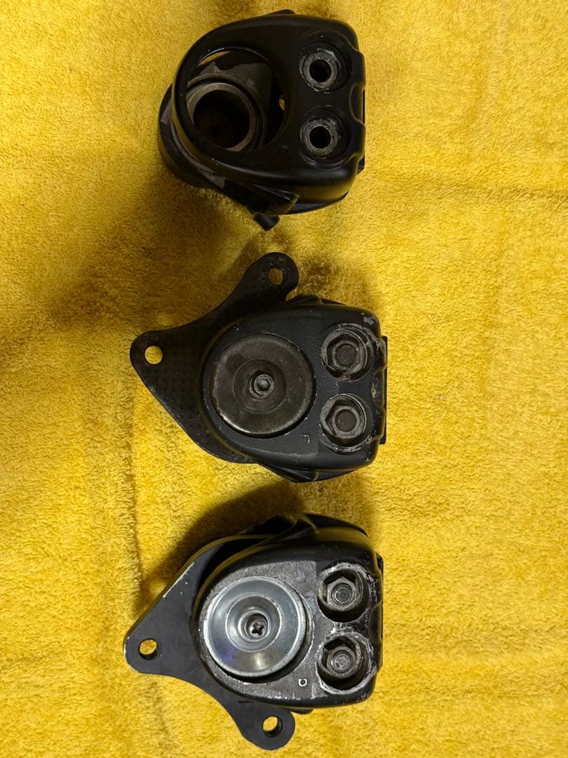 Z系フロントキャリパー