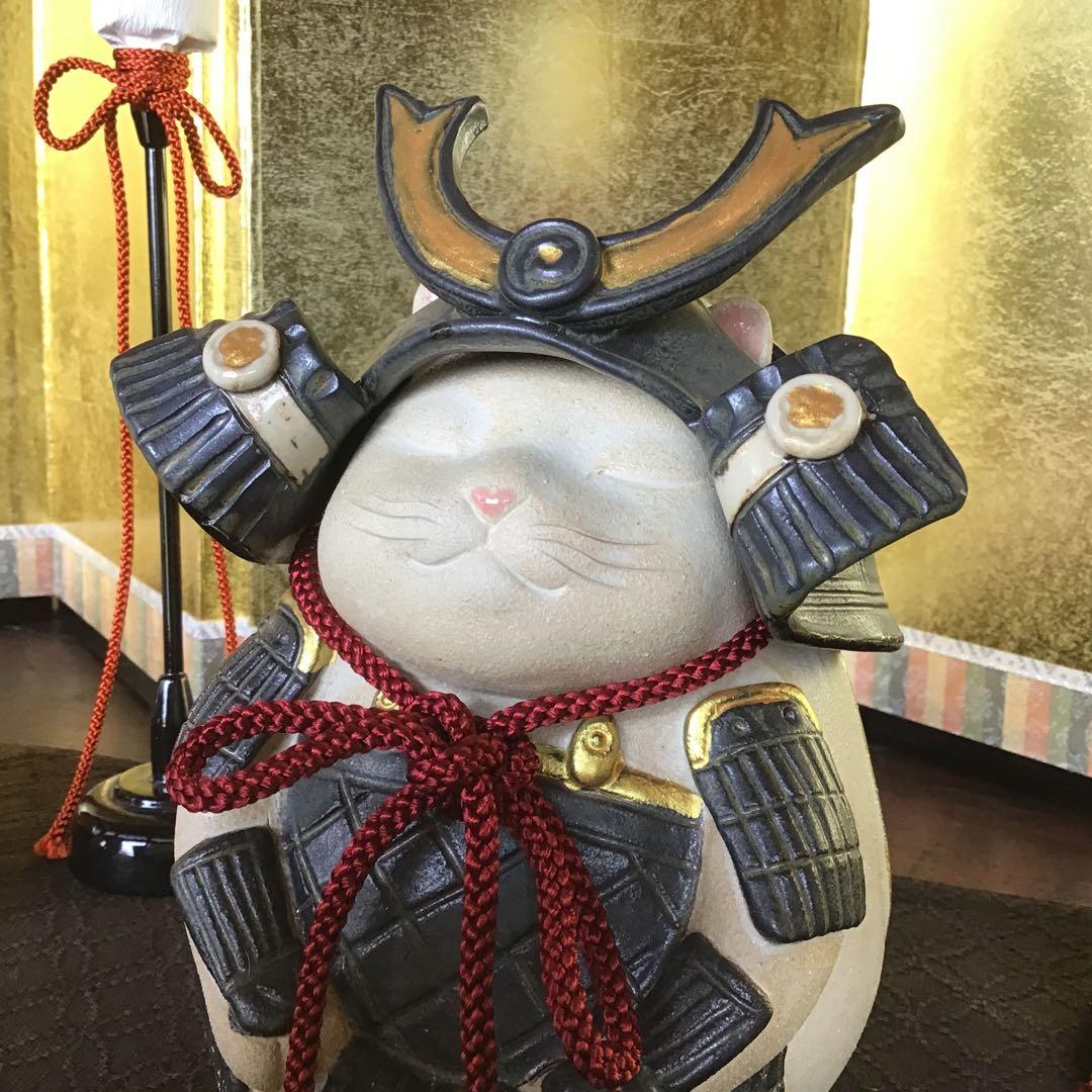 猫武将<(*ΦωΦ*)> 出陣 白猫さん［黒兜、鎧、刀］