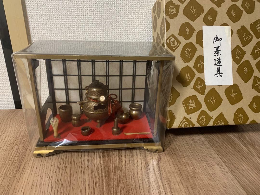 まこちゃん　４０号　お雛様道具セット　古代八重菊蒔絵　京風御所車