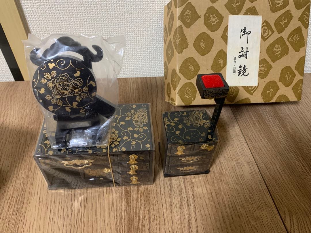 まこちゃん　４０号　お雛様道具セット　古代八重菊蒔絵　京風御所車