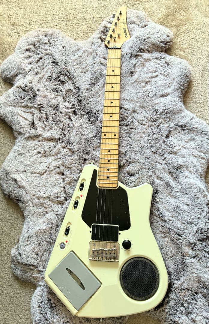 CASIO EG-5 エレキング アンプ・スピーカー内臓エレキギター　ジャンク