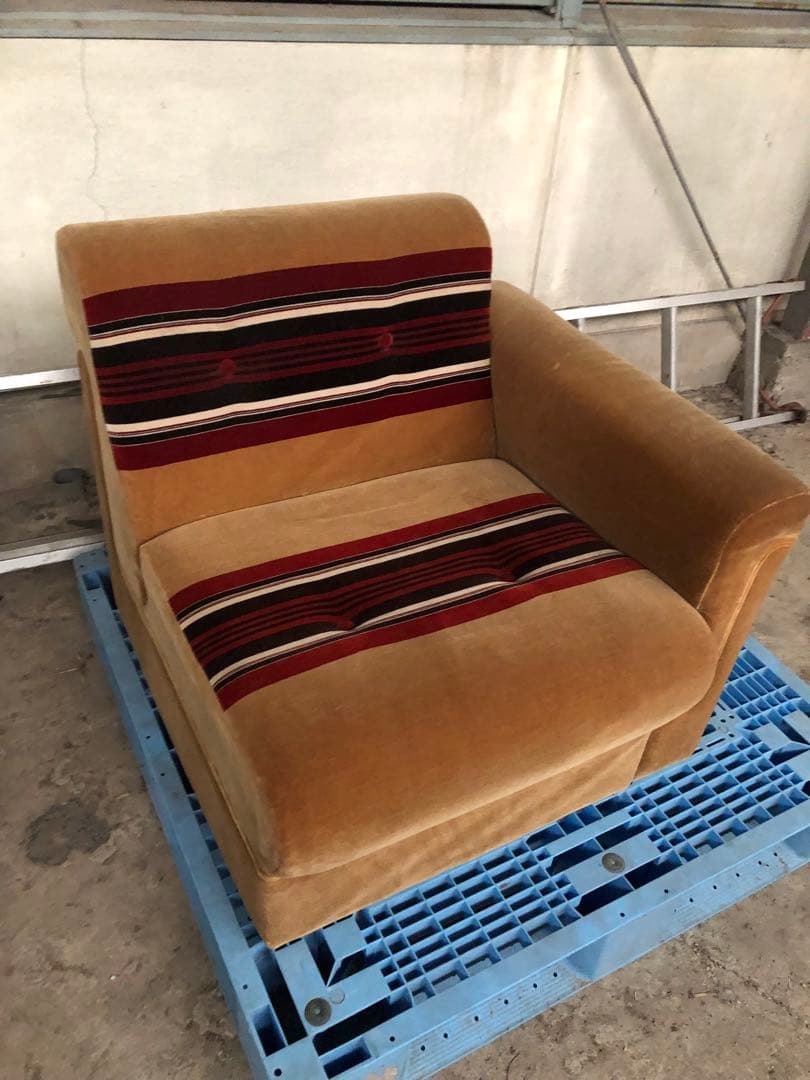 左肘付きソファ