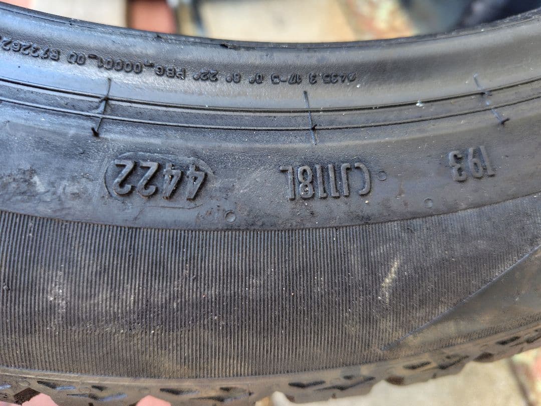 オールシーズンタイヤ 225/45R17 2022年製 残り溝6mm
