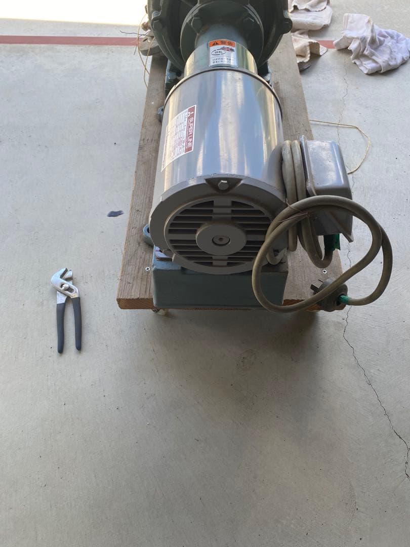 揚水ポンプ　鶴見制作所　新品価格　380000