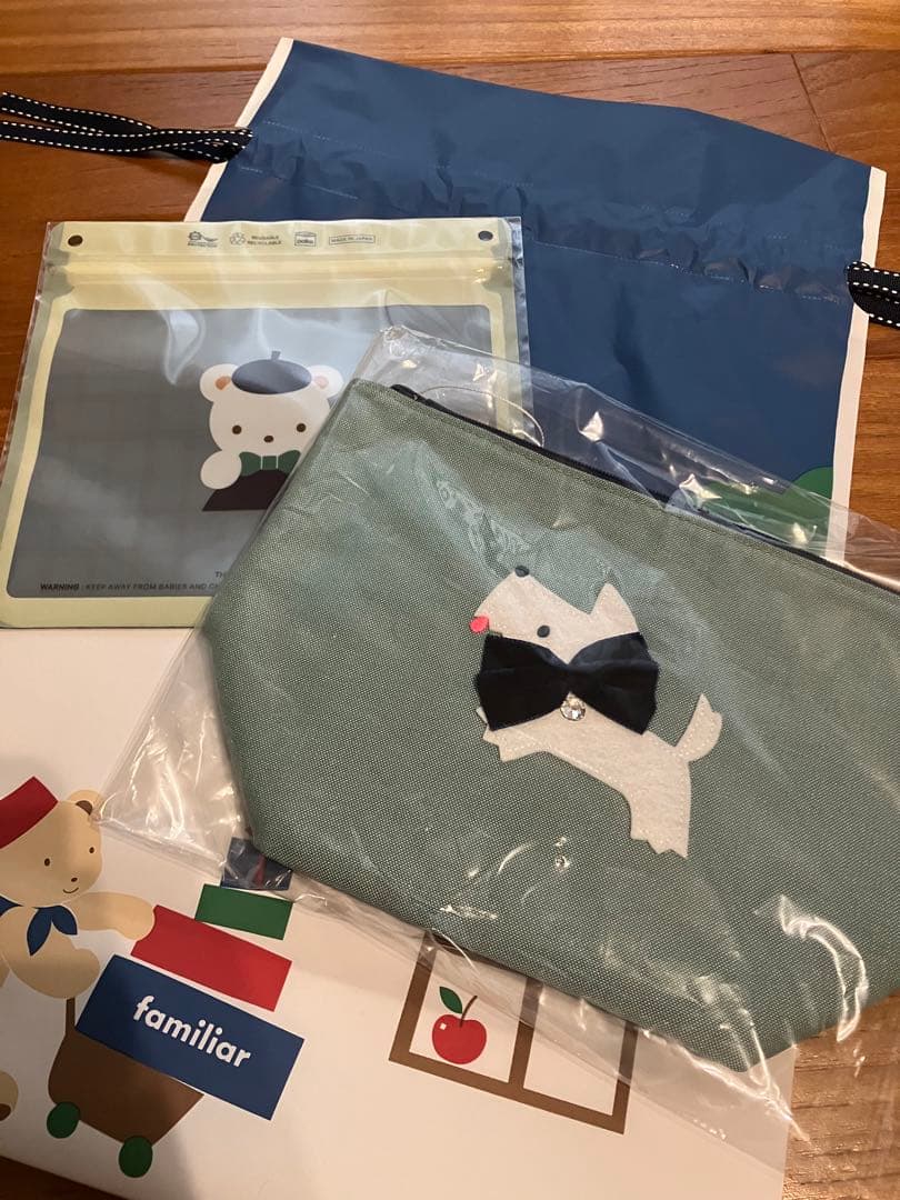 【3.16限定値下】春のファミリアショー　ポーチ　ジッパーバッグ