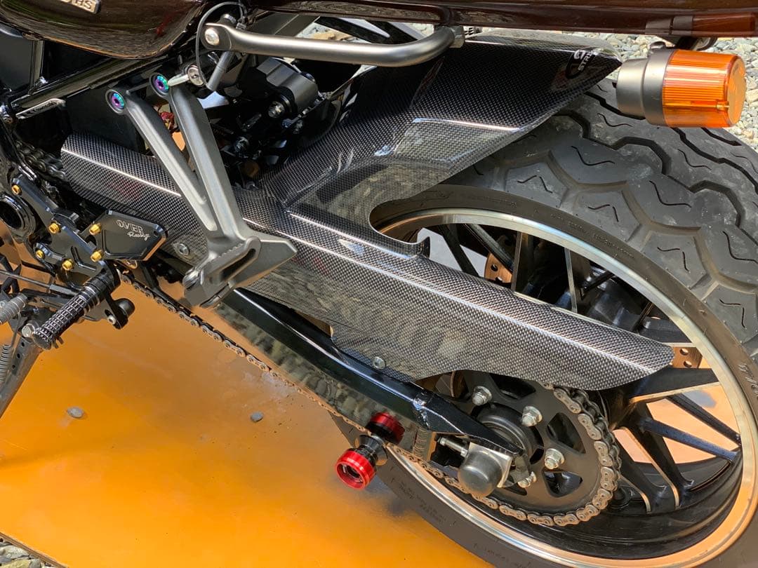 Z900RS STRIKER製 カーボンファイバー リアインナーフェンダー