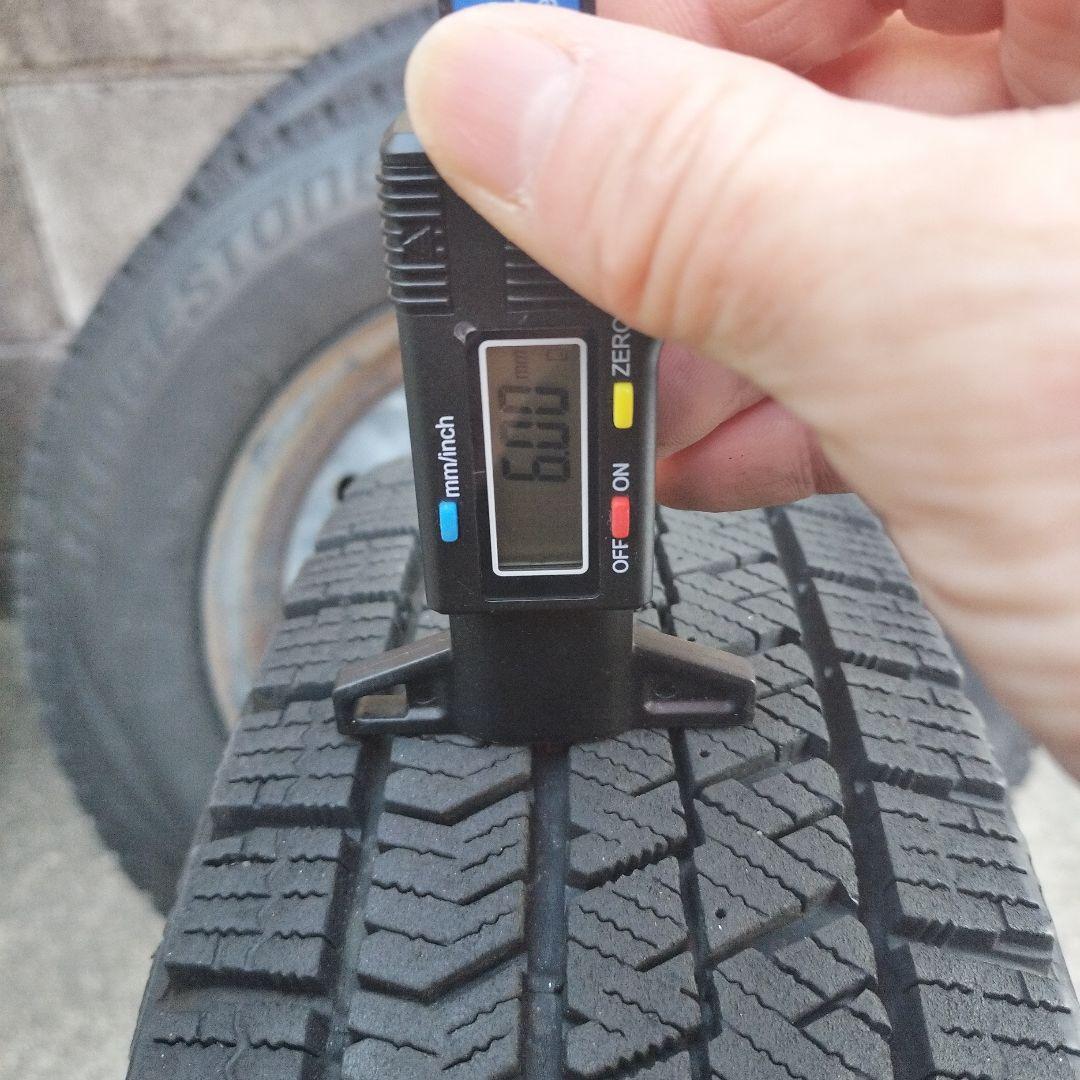 145/80R13 スチールホイル付きスタッドレスタイヤ4本セットの内2本 ②