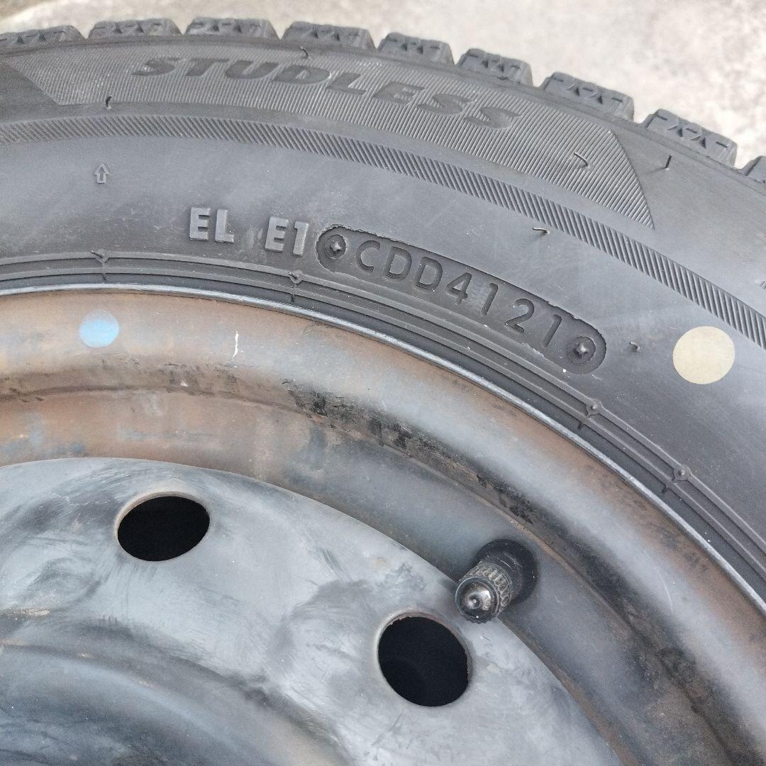 145/80R13 スチールホイル付きスタッドレスタイヤ4本セットの内2本 ②