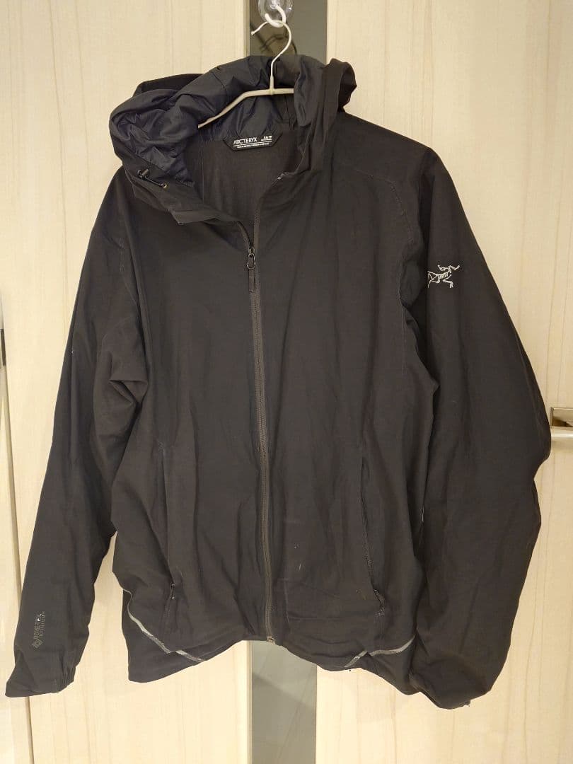 ARC'TERYX SOLANO アークテリクス ソラノフーディ　XS　黒