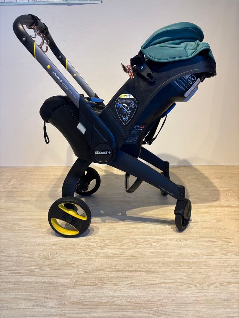doona ベビーカー グリーン
