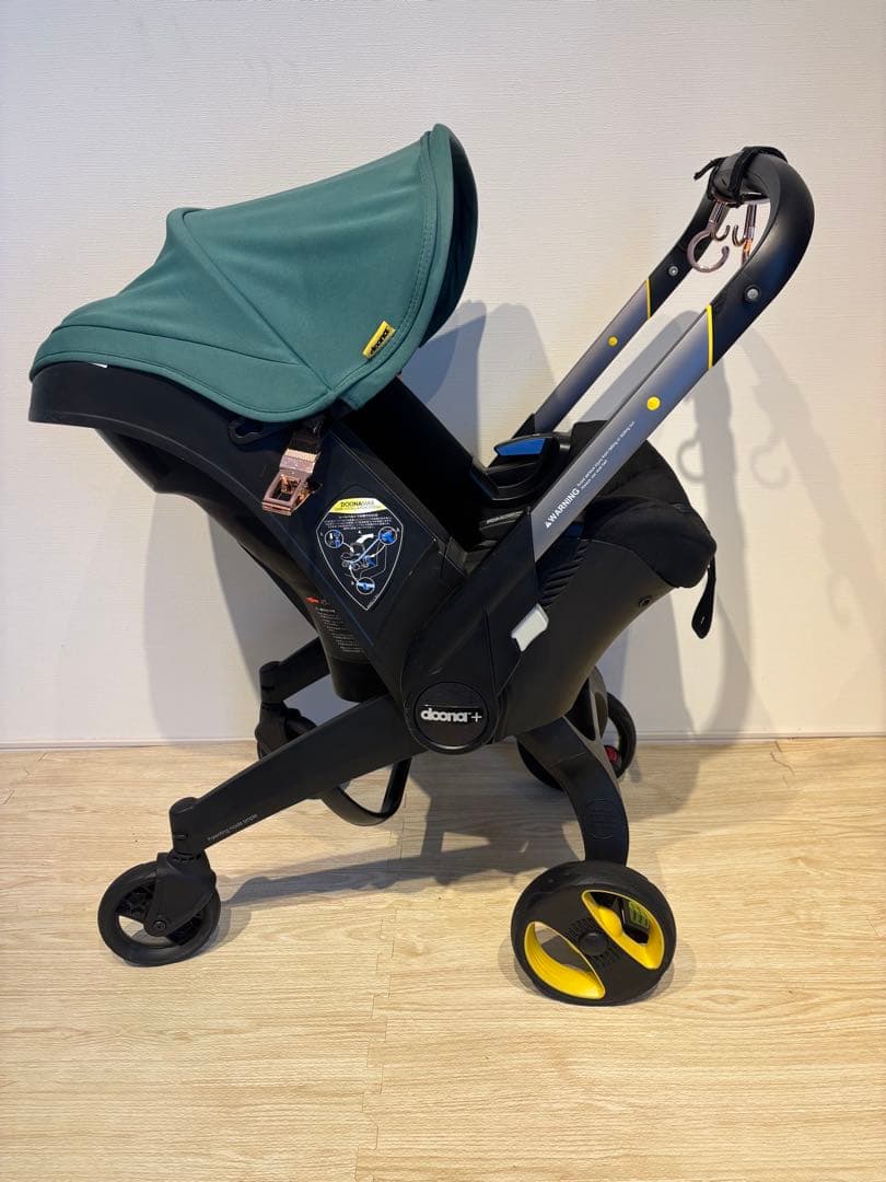 doona ベビーカー グリーン