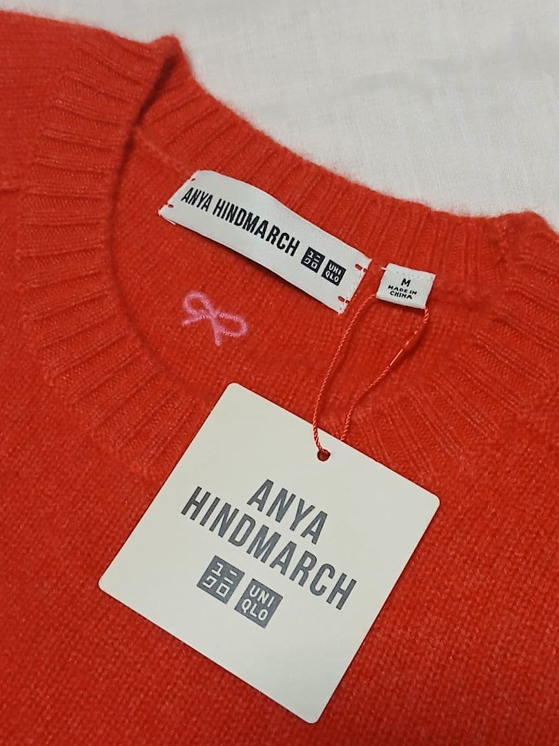 【新品未使用】ユニクロ アニヤハインドマーチ カシミヤセーター M 赤