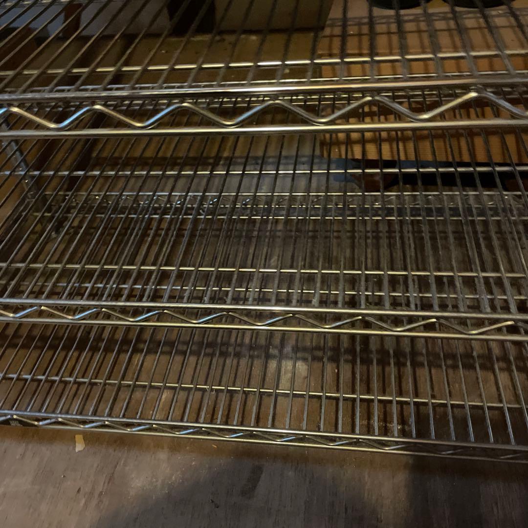 引き取り限定　頑丈パイプ棚　スチールラック　メタルラック 4段 シルバー