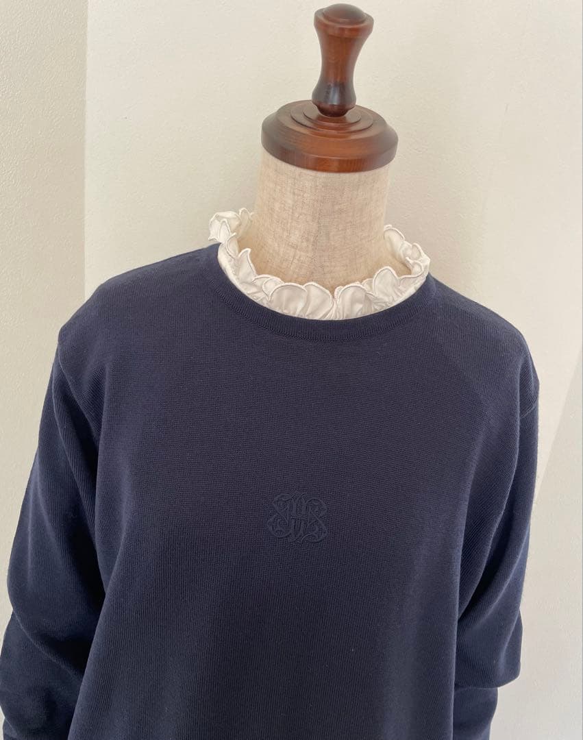 【バーバリー】Burberrys クルーネックウールニット　イニシャル刺繍