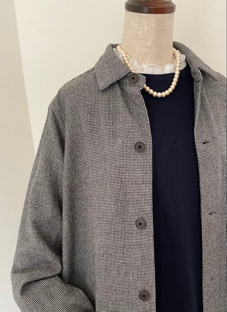 【バーバリー】Burberrys クルーネックウールニット　イニシャル刺繍