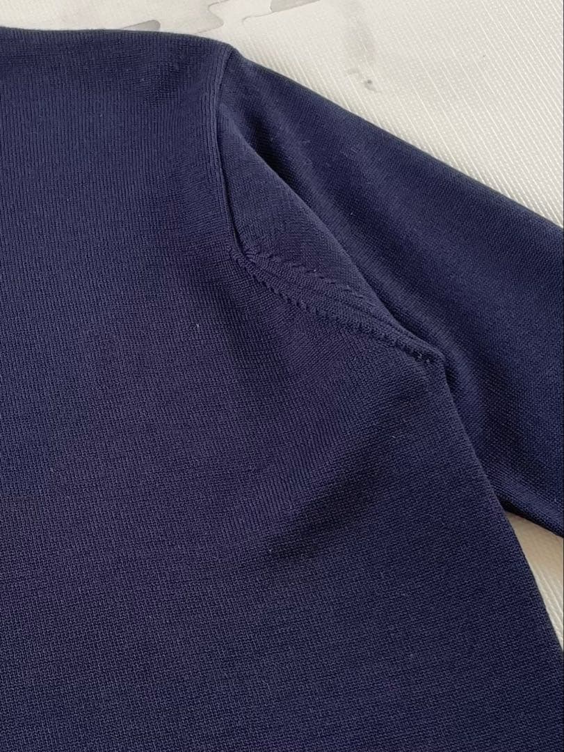 【バーバリー】Burberrys クルーネックウールニット　イニシャル刺繍