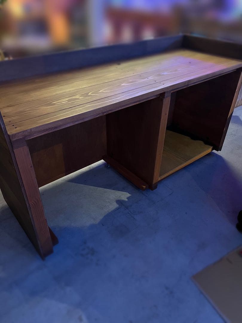 カウンターテーブル　店舗什器