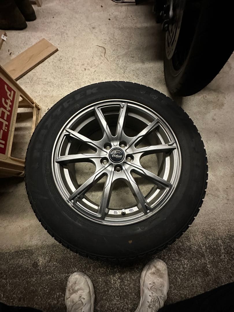 225/60/17 スタッドレスタイヤ ホイール付