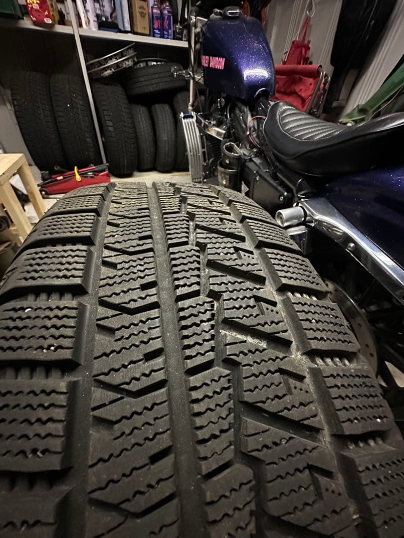 225/60/17 スタッドレスタイヤ ホイール付