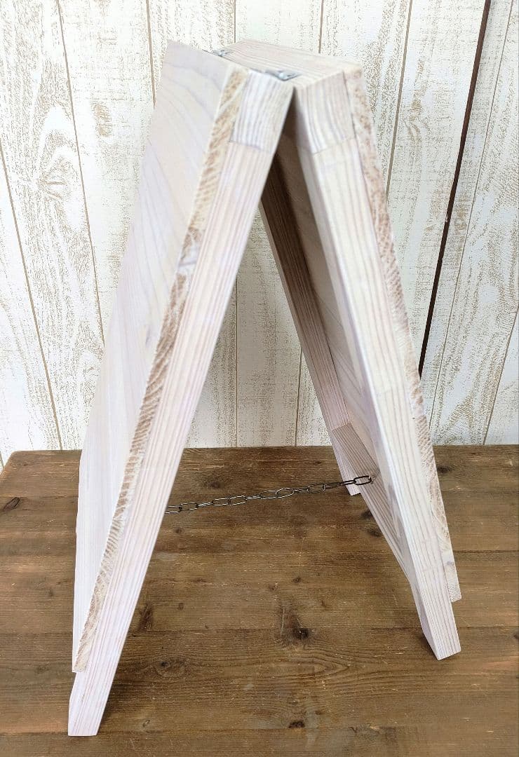 つぼみちゃんページ／Ａ型看板・シャビーホワイト＆リース付きボードの2点