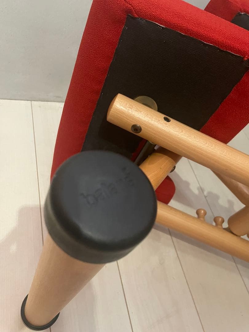 美品　stokke VARIER バランスチェア赤　ジュニアアタッチメント付