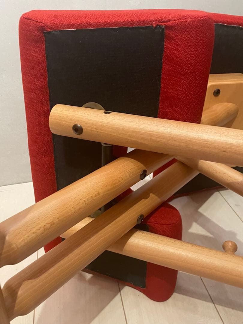 美品　stokke VARIER バランスチェア赤　ジュニアアタッチメント付