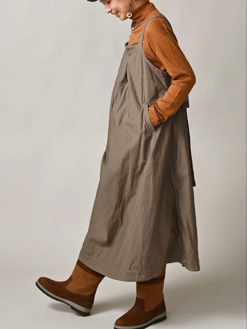 45R45rpm 本日最終日薄バックサテンのタックタック ドレス