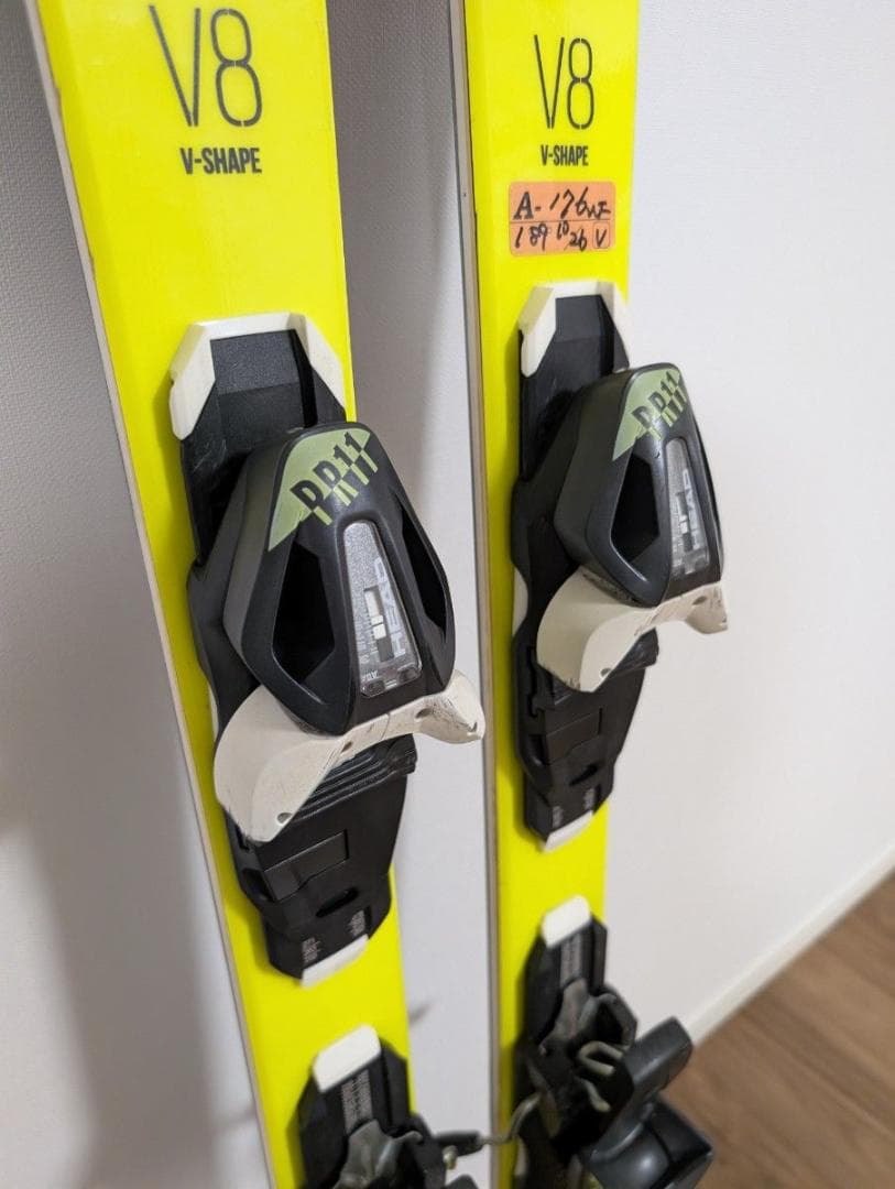 スキー板 V-SHAPE LYT V8 163cm 軽量ハイエンド
