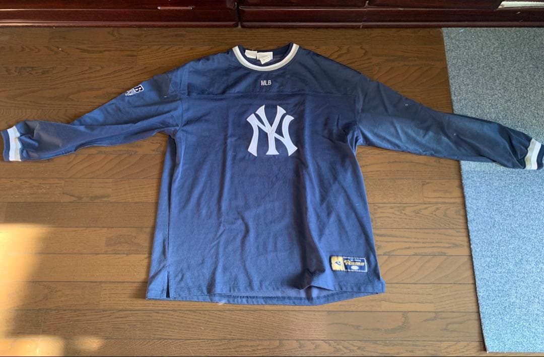 ニューヨーク・ヤンキース トレーナー 松坂大輔サインRamsワッペン