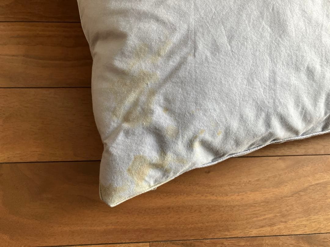 日本航空　JAL 国際線　機内　ビジネスクラス　枕　まくら