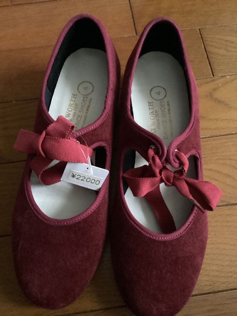 カットワース　23.5前後(英:4)　赤ダンスシューズ(外履き可)