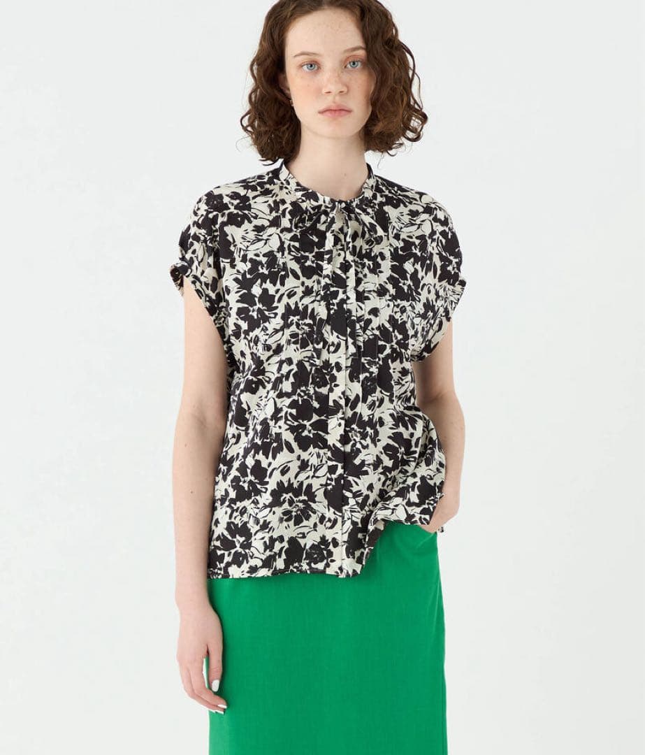 新品 Ballsey TOMORROWLAND 半袖 ボウタイ ブラウス 花柄