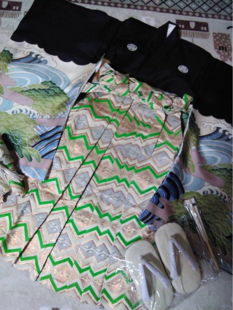 男の子用・3歳向け・表側正絹・お着物と袴のセット