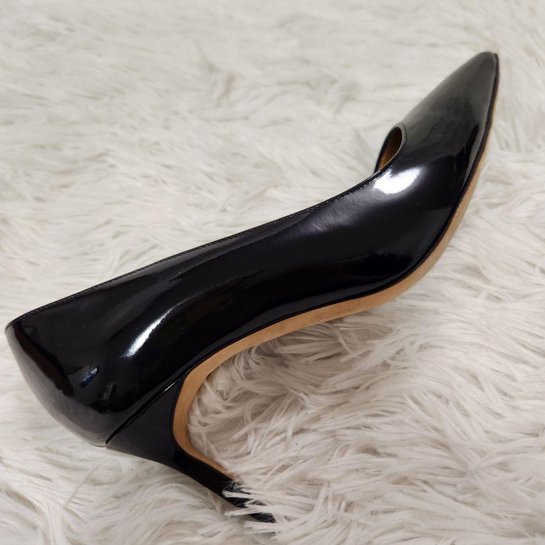 MANOLO BLAHNIK ブラック ハイヒール　エナメル　パンプス