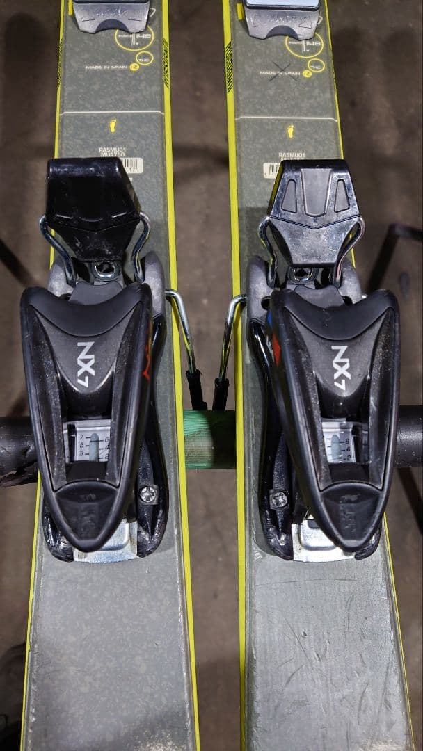 ROSSIGNOL Scratch pro jr 148ジュニア フリースタイル